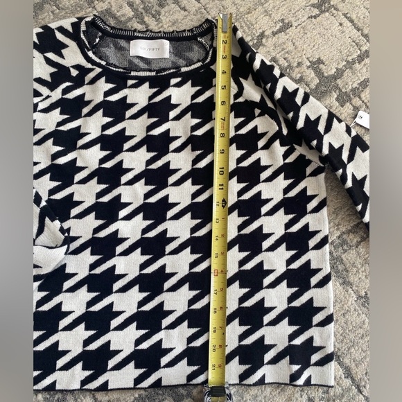 Six Fifty NWT Houndstooth Sweater, soft stretch, wide sleeve, sweater Sz Small - Picture 11 of 12